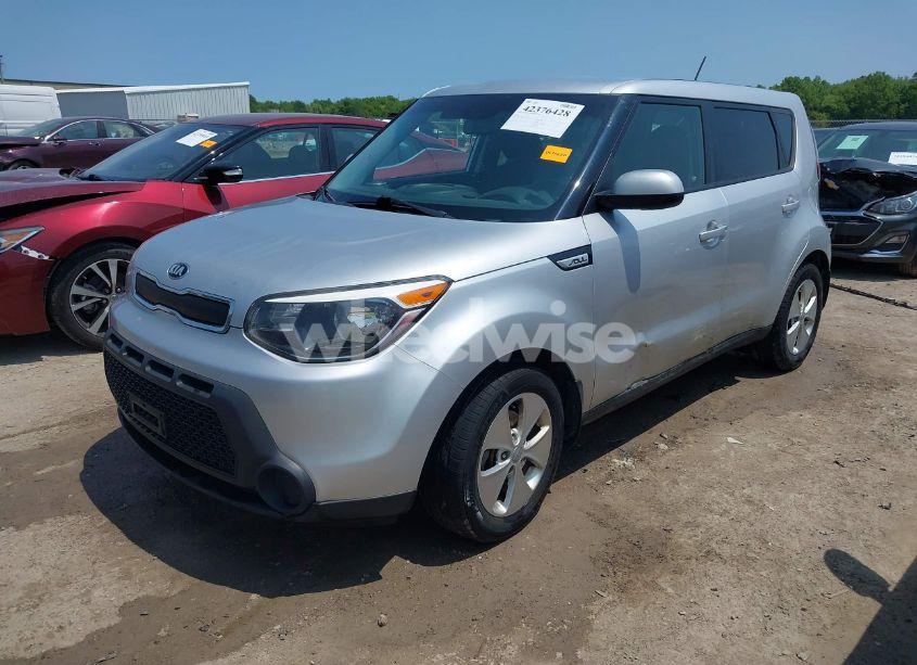Photo 2 of 2015 Kia Soul ! (VIN KNDJN2A2XF7783023)