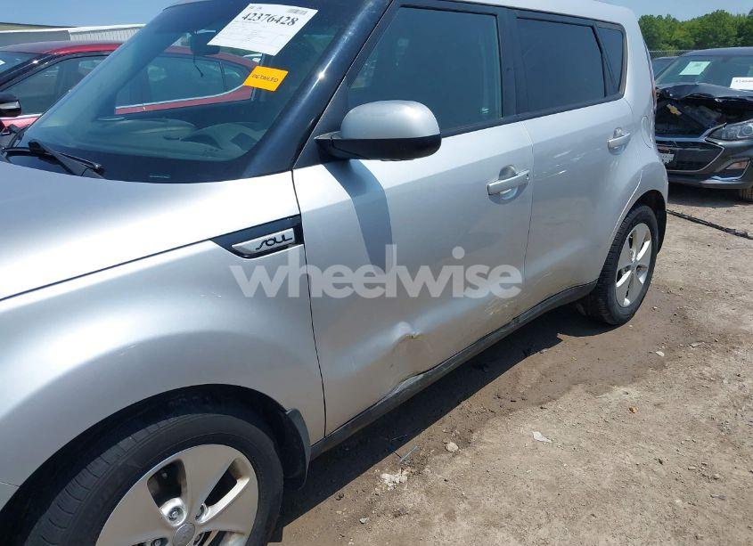 Photo 6 of 2015 Kia Soul ! (VIN KNDJN2A2XF7783023)