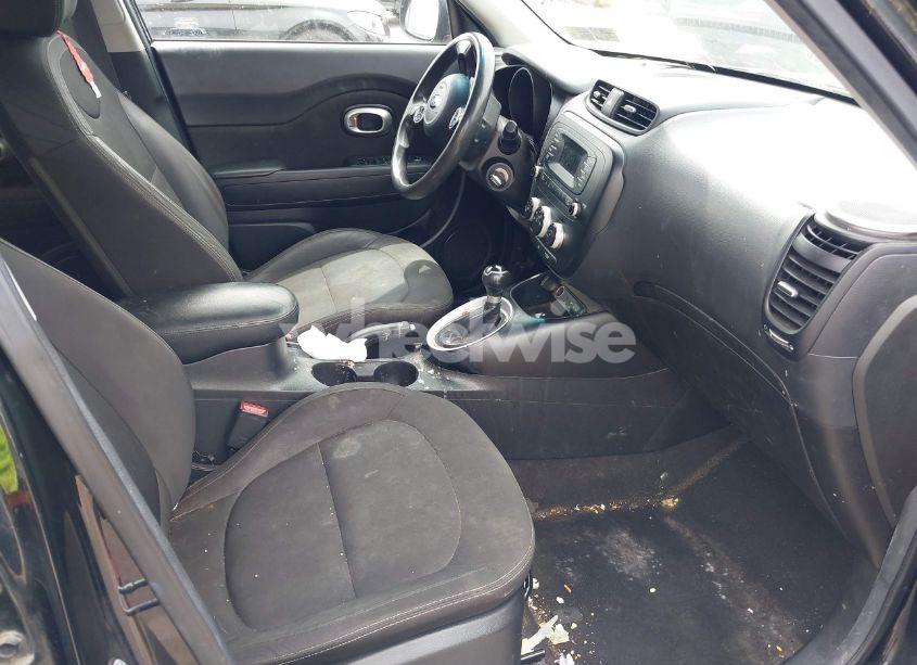 Photo 5 of 2016 Kia Soul (VIN KNDJN2A2XG7370231)
