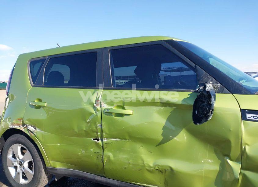 Photo 13 of 2017 Kia Soul (VIN KNDJN2A2XH7887627)