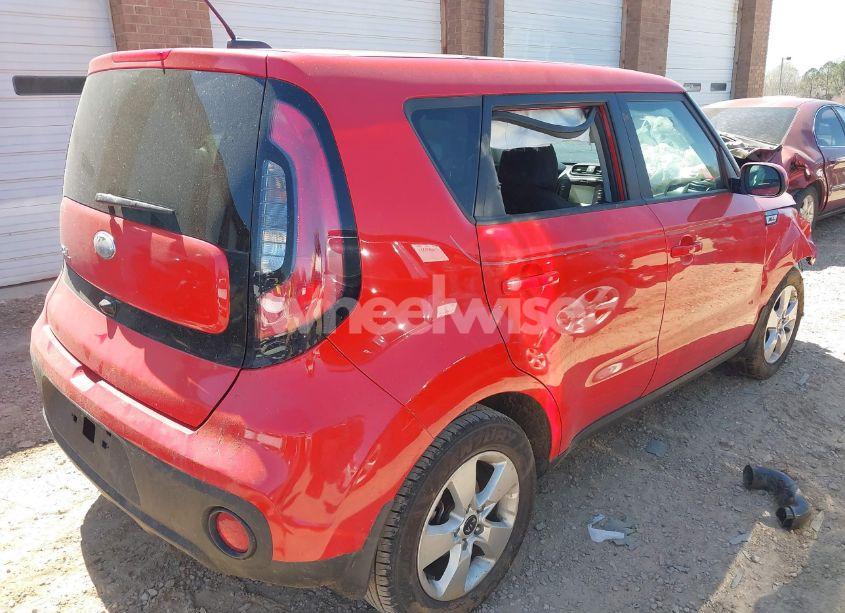 Photo 4 of 2019 Kia Soul (VIN KNDJN2A2XK7643435)