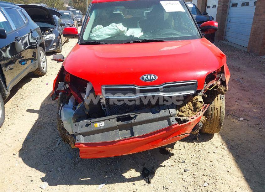 Photo 6 of 2019 Kia Soul (VIN KNDJN2A2XK7643435)