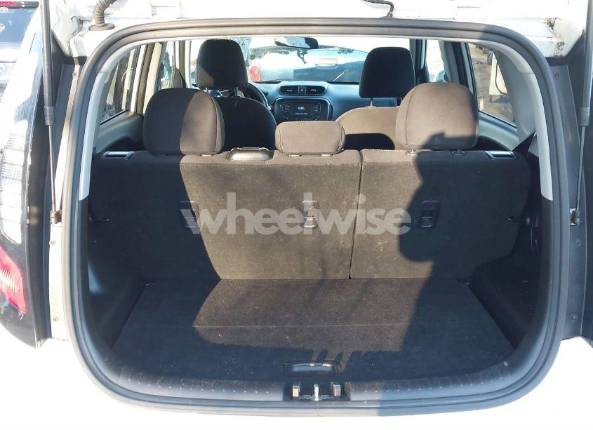 Photo 18 of 2019 Kia Soul (VIN KNDJN2A2XK7685779)