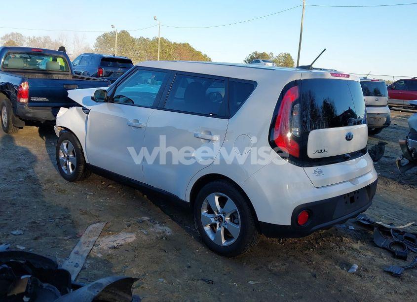 Photo 3 of 2019 Kia Soul (VIN KNDJN2A2XK7685779)