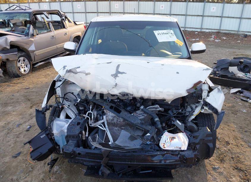 Photo 6 of 2019 Kia Soul (VIN KNDJN2A2XK7685779)