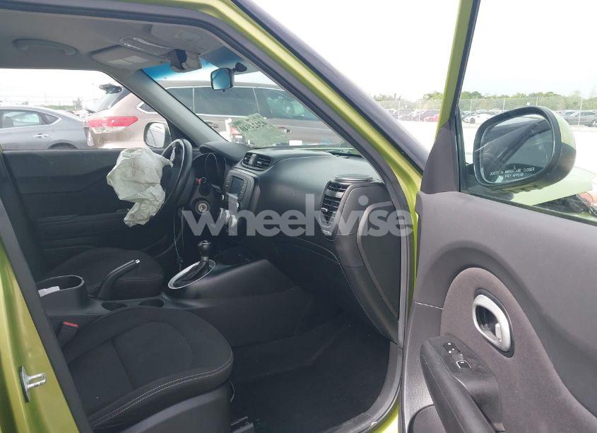 Photo 5 of 2019 Kia Soul (VIN KNDJN2A2XK7912629)