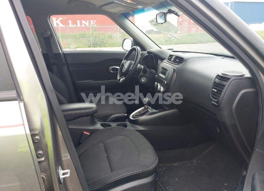 Photo 5 of 2014 Kia Soul + (VIN KNDJP3A50E7014426)