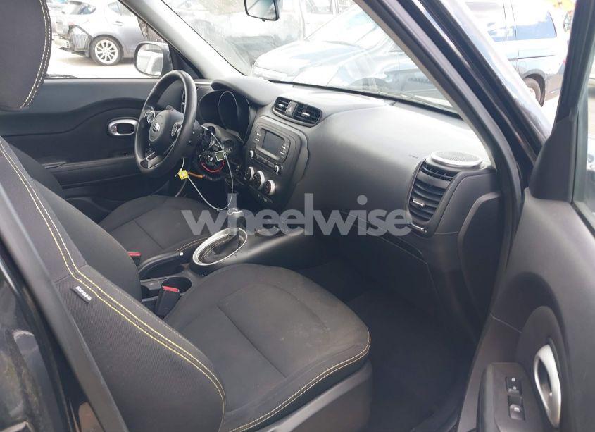 Photo 5 of 2014 Kia Soul + (VIN KNDJP3A50E7035468)