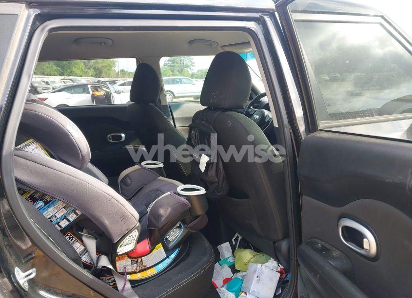 Photo 8 of 2015 Kia Soul + (VIN KNDJP3A50F7166630)