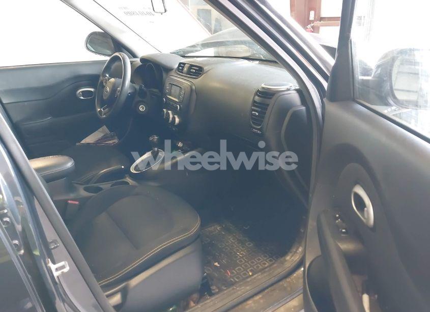 Photo 5 of 2015 Kia Soul + (VIN KNDJP3A50F7224896)
