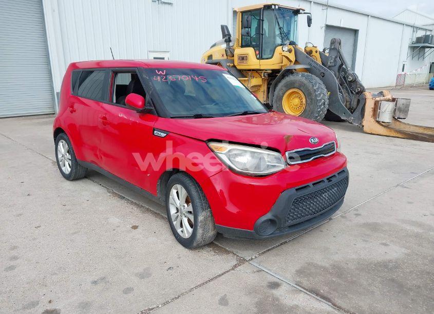 2015 Kia Soul + (VIN KNDJP3A50F7769738) main photo