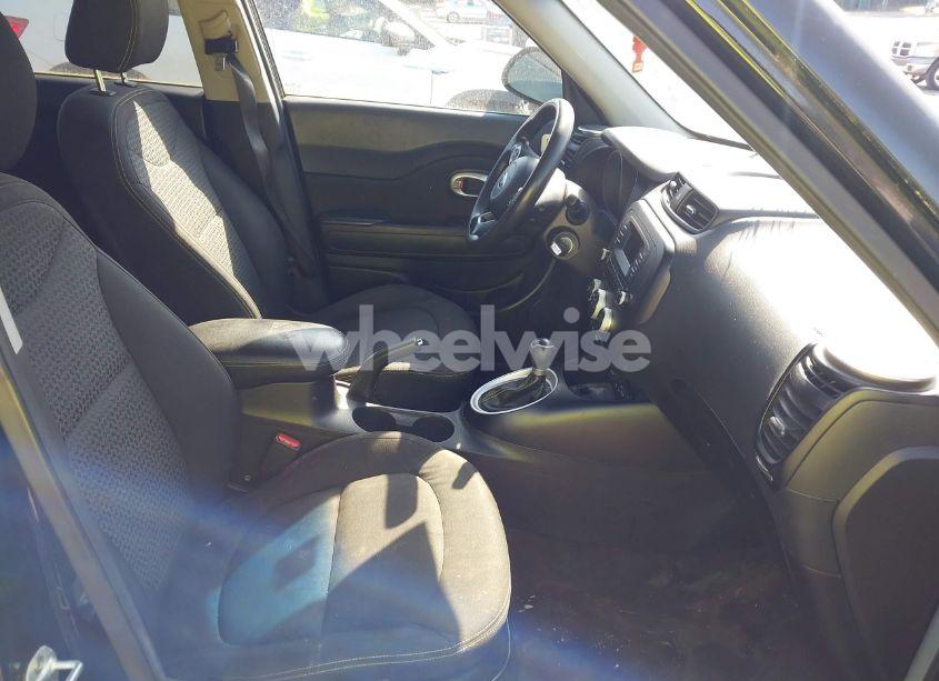 Photo 5 of 2015 Kia Soul + (VIN KNDJP3A50F7787947)