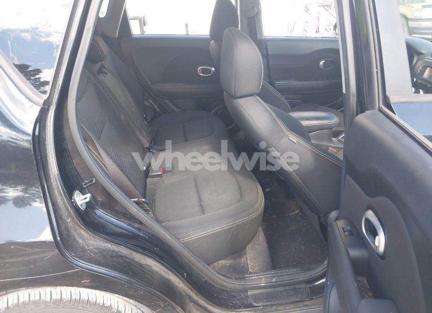Photo 8 of 2016 Kia Soul + (VIN KNDJP3A50G7277440)