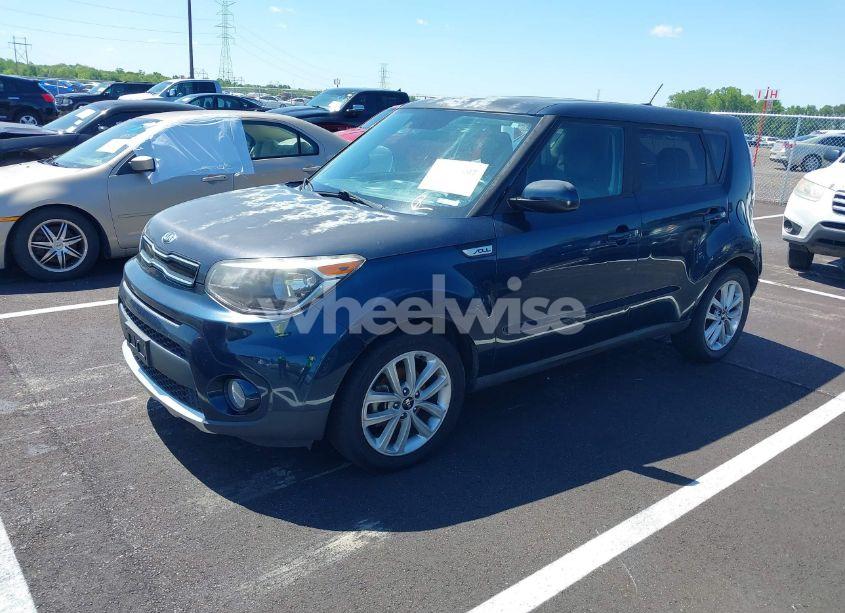 Photo 2 of 2017 Kia Soul + (VIN KNDJP3A50H7474979)