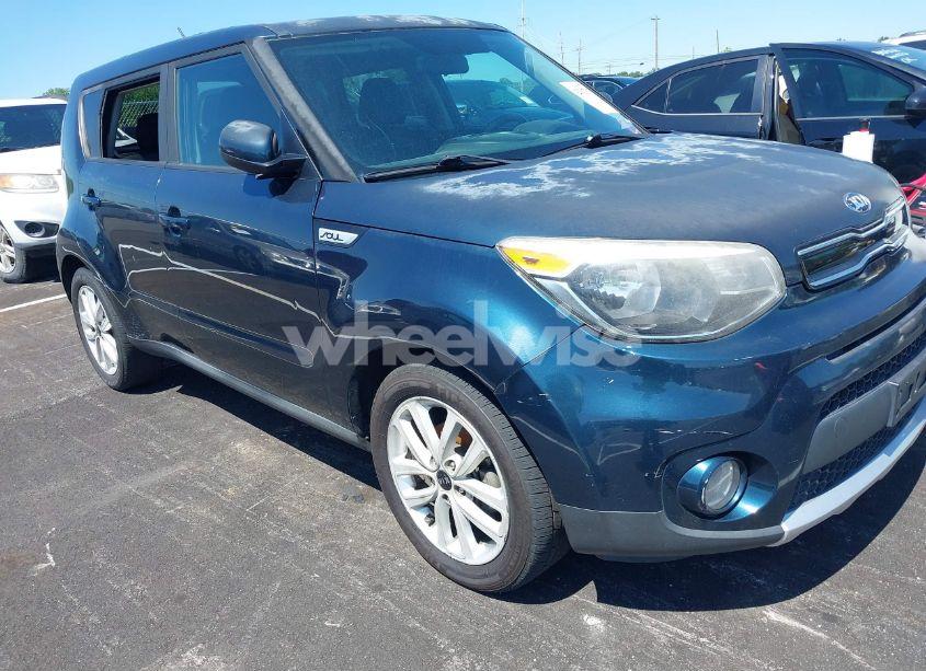 Photo 6 of 2017 Kia Soul + (VIN KNDJP3A50H7474979)