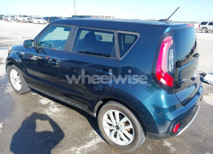 Photo 3 of 2017 Kia Soul + (VIN KNDJP3A50H7501811)