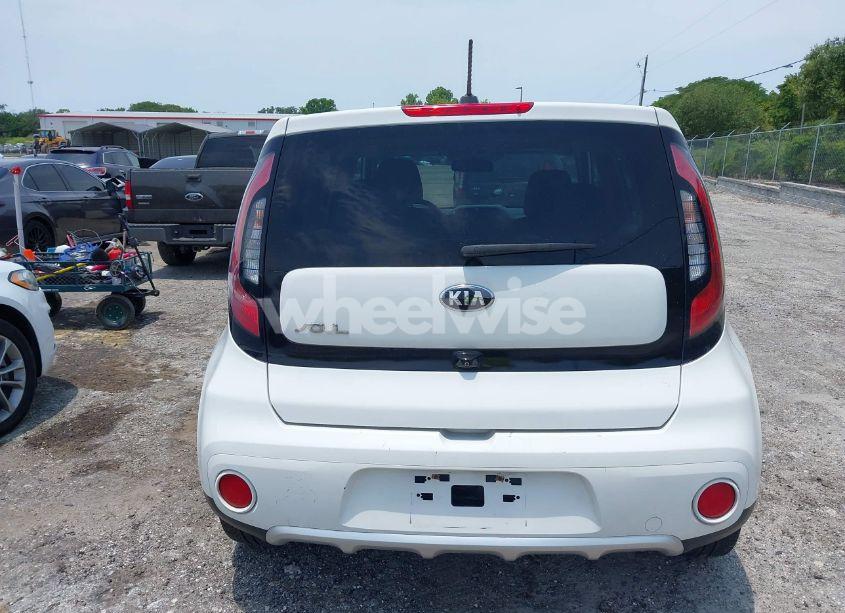 Photo 16 of 2018 Kia Soul + (VIN KNDJP3A50J7550514)