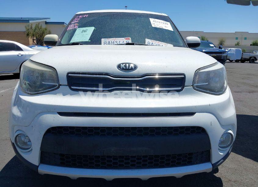 Photo 13 of 2018 Kia Soul + (VIN KNDJP3A50J7577616)