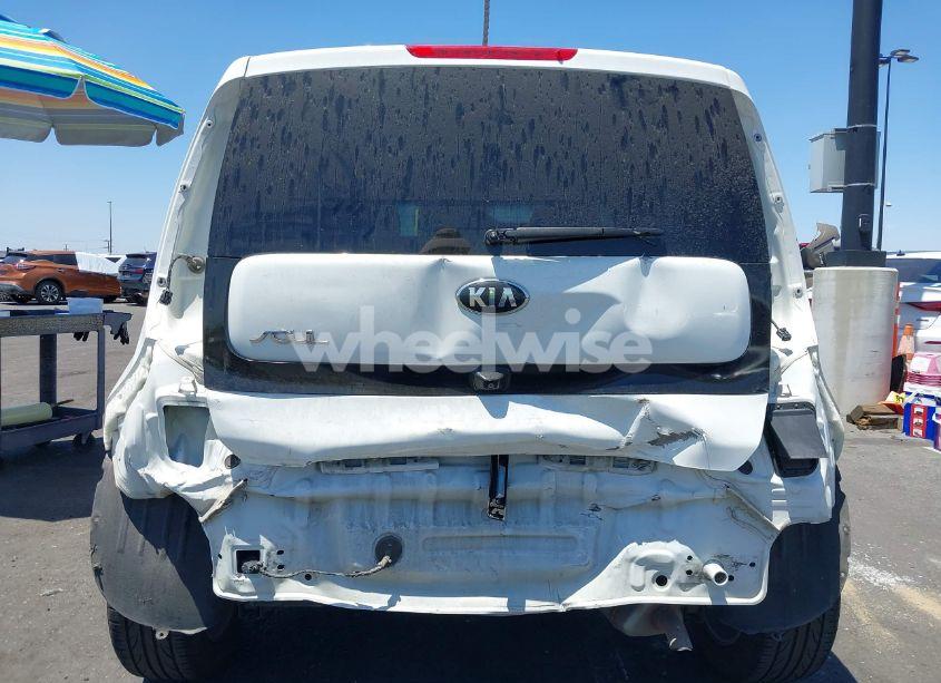 Photo 17 of 2018 Kia Soul + (VIN KNDJP3A50J7577616)