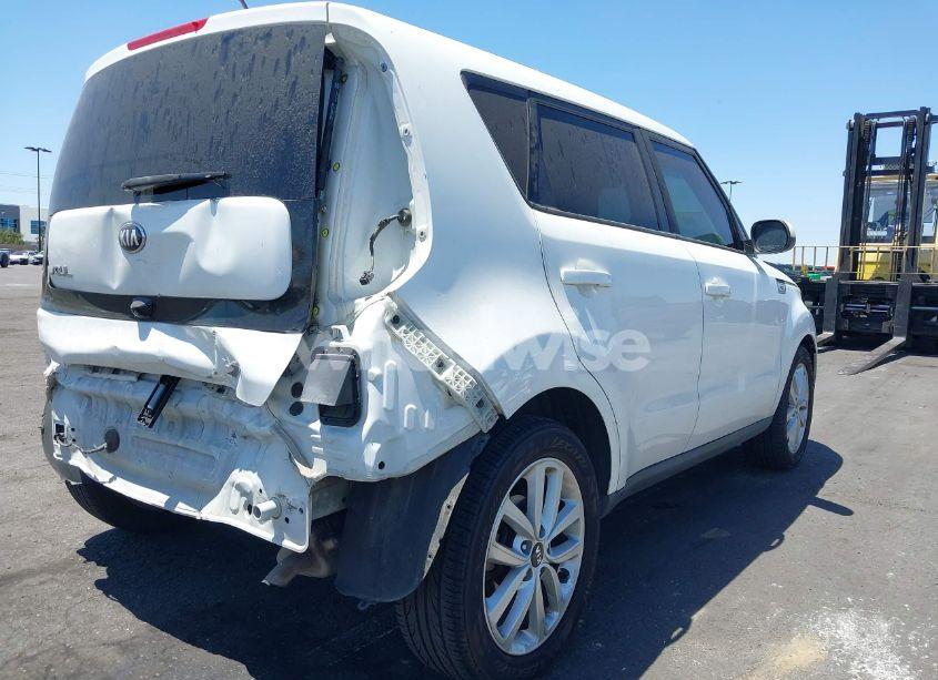Photo 4 of 2018 Kia Soul + (VIN KNDJP3A50J7577616)