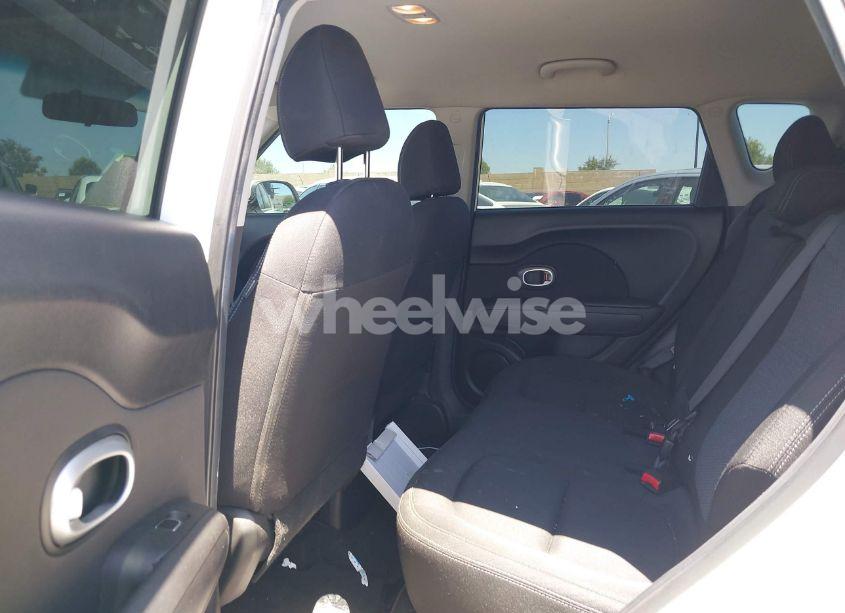 Photo 8 of 2018 Kia Soul + (VIN KNDJP3A50J7577616)