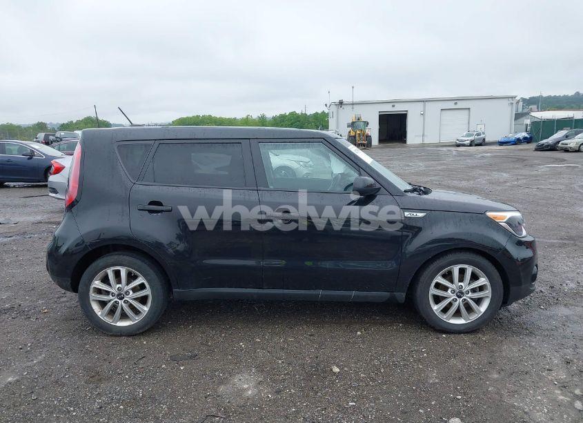 Photo 14 of 2019 Kia Soul + (VIN KNDJP3A50K7918465)