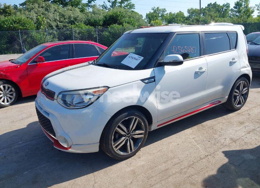 Photo 2 of 2014 Kia Soul + (VIN KNDJP3A51E7028755)