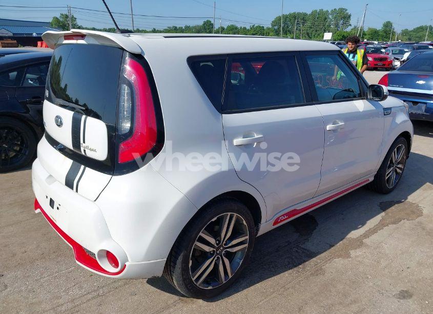 Photo 4 of 2014 Kia Soul + (VIN KNDJP3A51E7028755)