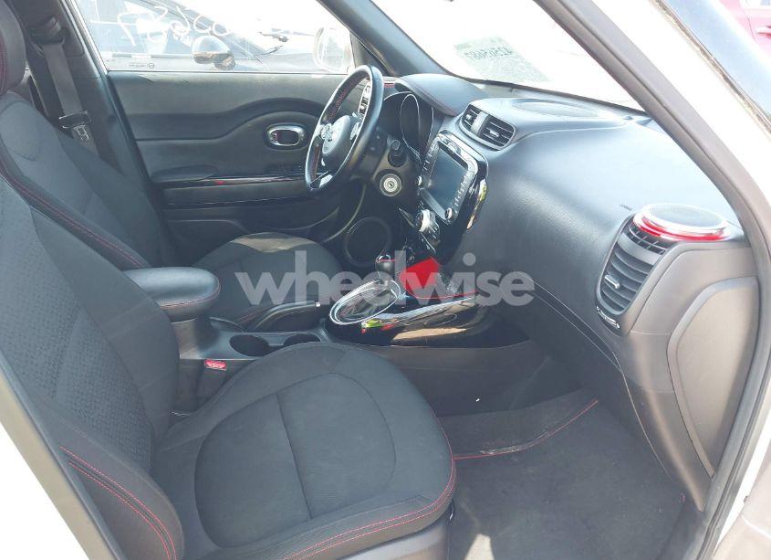 Photo 5 of 2014 Kia Soul + (VIN KNDJP3A51E7028755)
