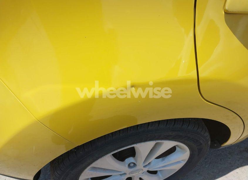 Photo 6 of 2014 Kia Soul + (VIN KNDJP3A51E7070438)