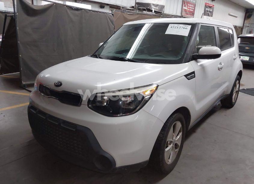 Photo 2 of 2015 Kia Soul + (VIN KNDJP3A51F7187969)