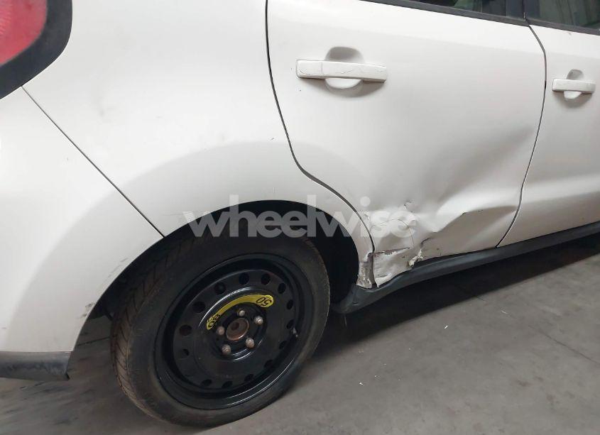 Photo 6 of 2015 Kia Soul + (VIN KNDJP3A51F7187969)