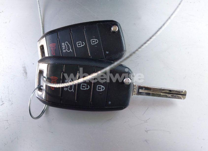 Photo 11 of 2016 Kia Soul + (VIN KNDJP3A51G7238839)