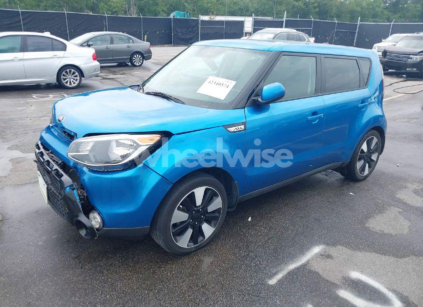 Photo 2 of 2016 Kia Soul + (VIN KNDJP3A51G7298958)