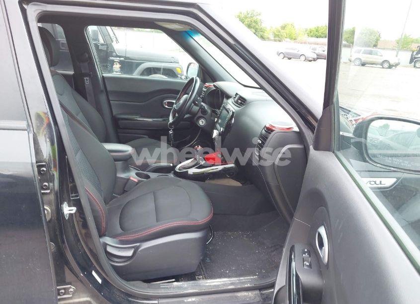 Photo 5 of 2016 Kia Soul + (VIN KNDJP3A51G7351285)