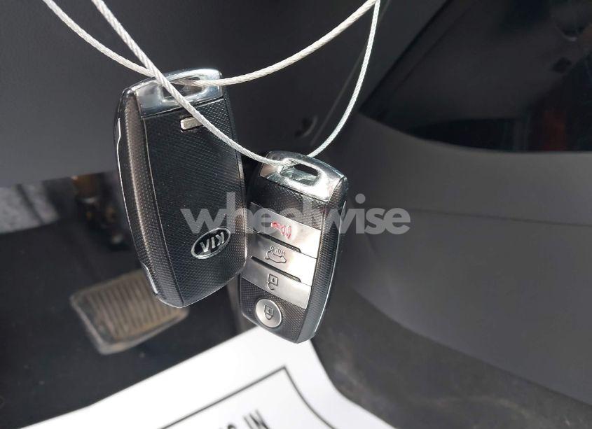 Photo 11 of 2017 Kia Soul + (VIN KNDJP3A51H7455647)