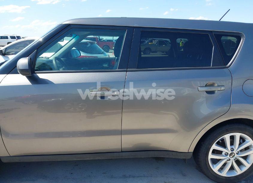 Photo 15 of 2018 Kia Soul + (VIN KNDJP3A51J7527467)
