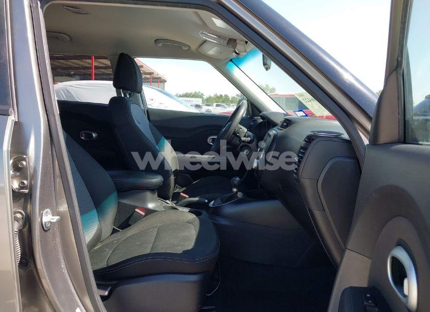 Photo 5 of 2018 Kia Soul + (VIN KNDJP3A51J7527467)