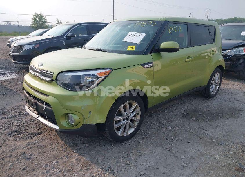 Photo 2 of 2018 Kia Soul + (VIN KNDJP3A51J7896250)
