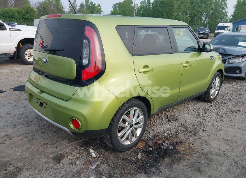 Photo 4 of 2018 Kia Soul + (VIN KNDJP3A51J7896250)