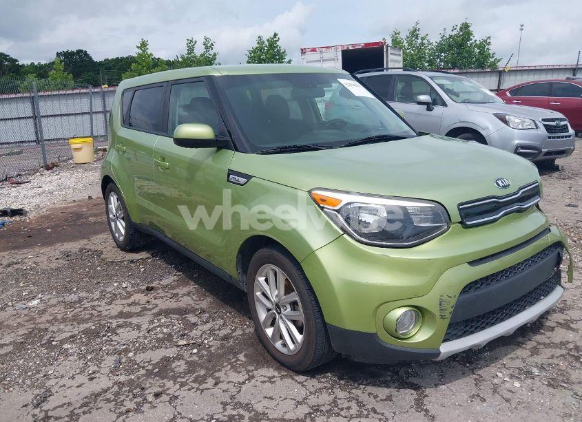 2019 Kia Soul + (VIN KNDJP3A51K7916126) main photo