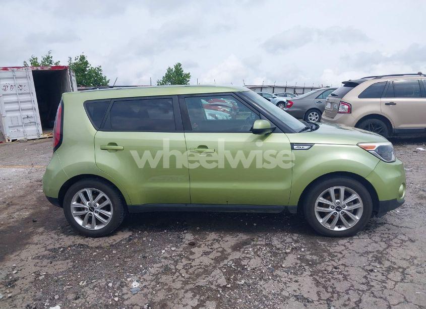 Photo 13 of 2019 Kia Soul + (VIN KNDJP3A51K7916126)