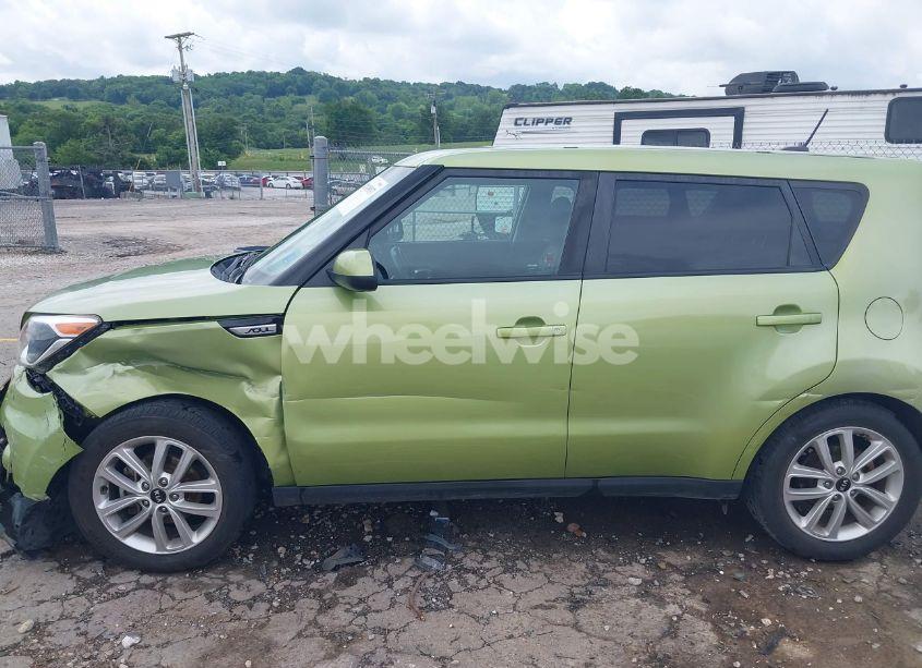 Photo 6 of 2019 Kia Soul + (VIN KNDJP3A51K7916126)