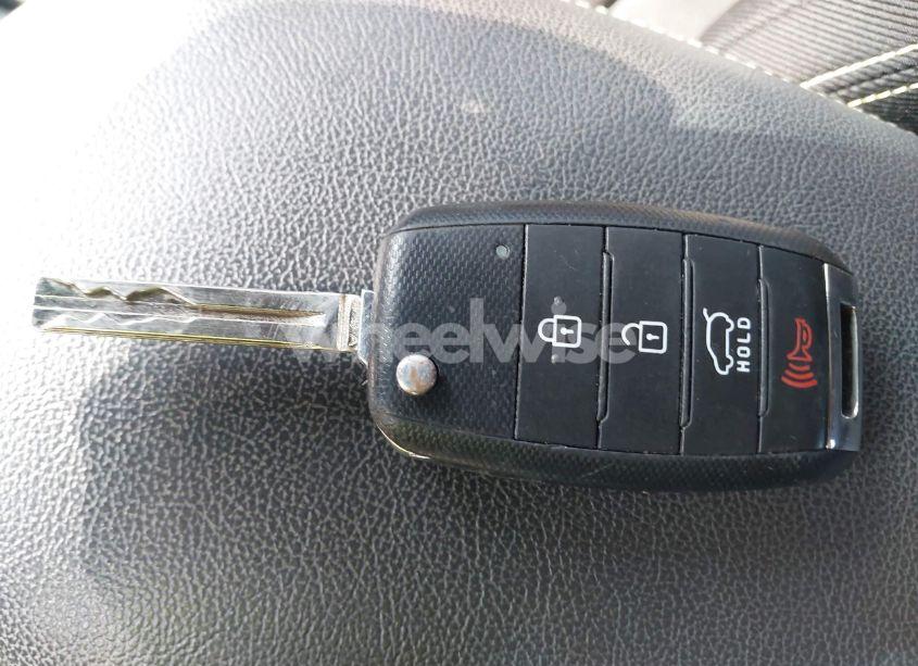 Photo 11 of 2014 Kia Soul + (VIN KNDJP3A52E7710947)