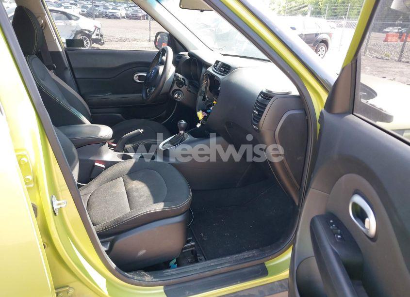 Photo 5 of 2014 Kia Soul + (VIN KNDJP3A52E7710947)