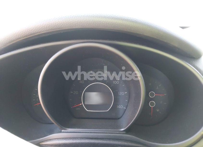 Photo 7 of 2014 Kia Soul + (VIN KNDJP3A52E7710947)