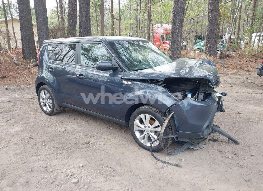 2015 Kia Soul + (VIN KNDJP3A52F7136321) main photo