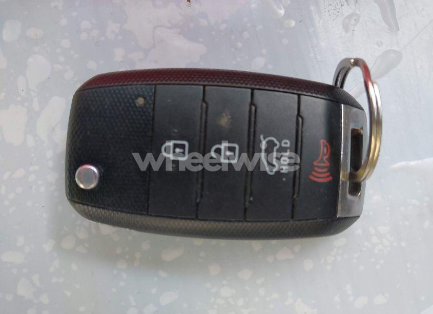 Photo 11 of 2015 Kia Soul + (VIN KNDJP3A52F7148386)