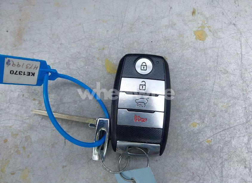 Photo 11 of 2017 Kia Soul + (VIN KNDJP3A52H7473199)