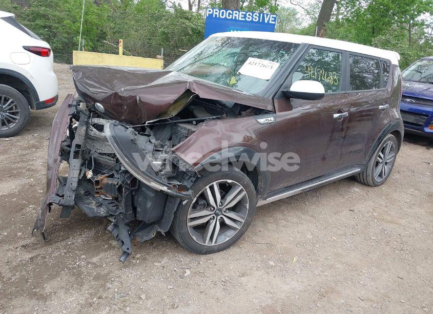 Photo 2 of 2017 Kia Soul + (VIN KNDJP3A52H7473199)